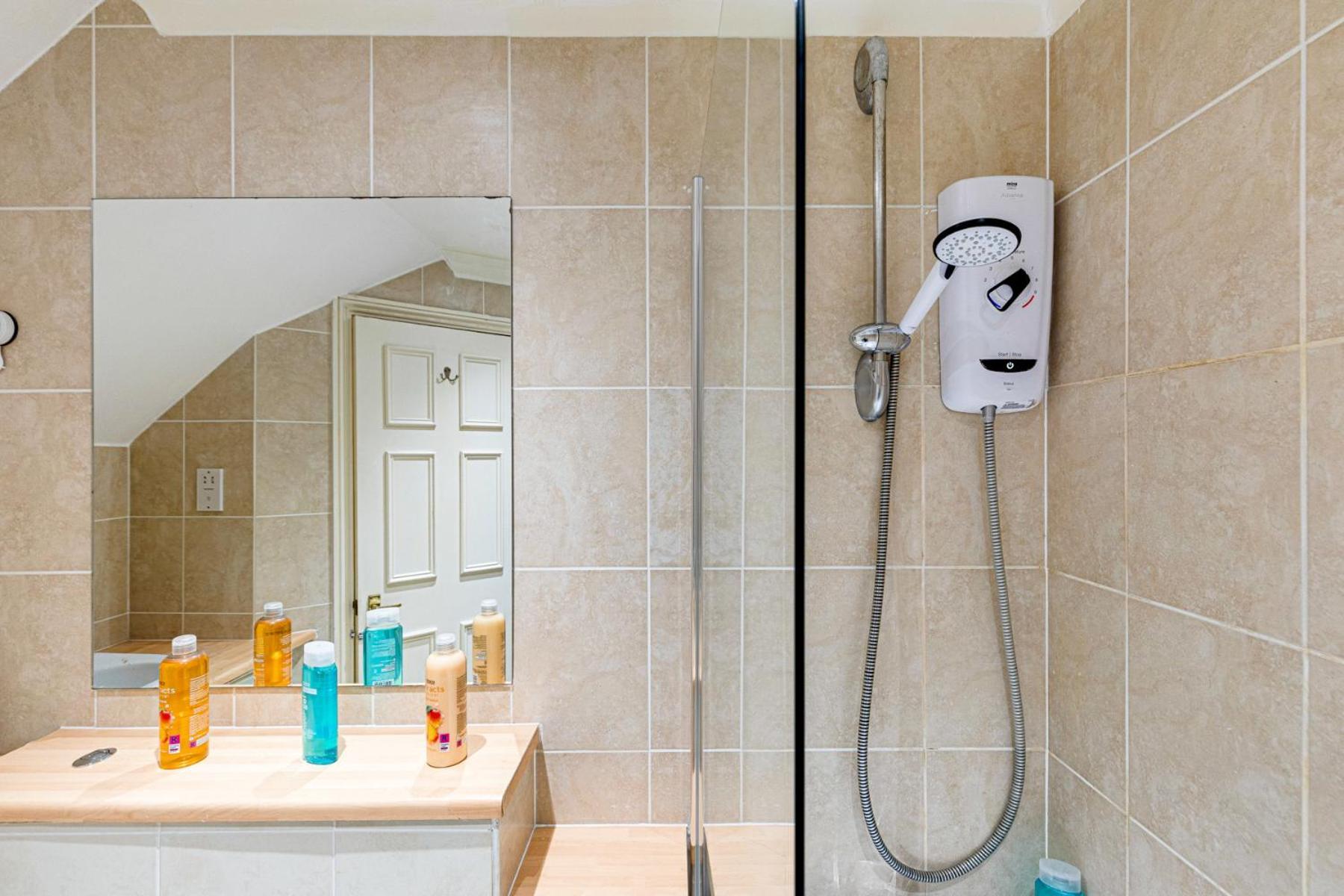Luxstay2 Earls Court Apartment - Sleeps Up To 8 London Exterior photo