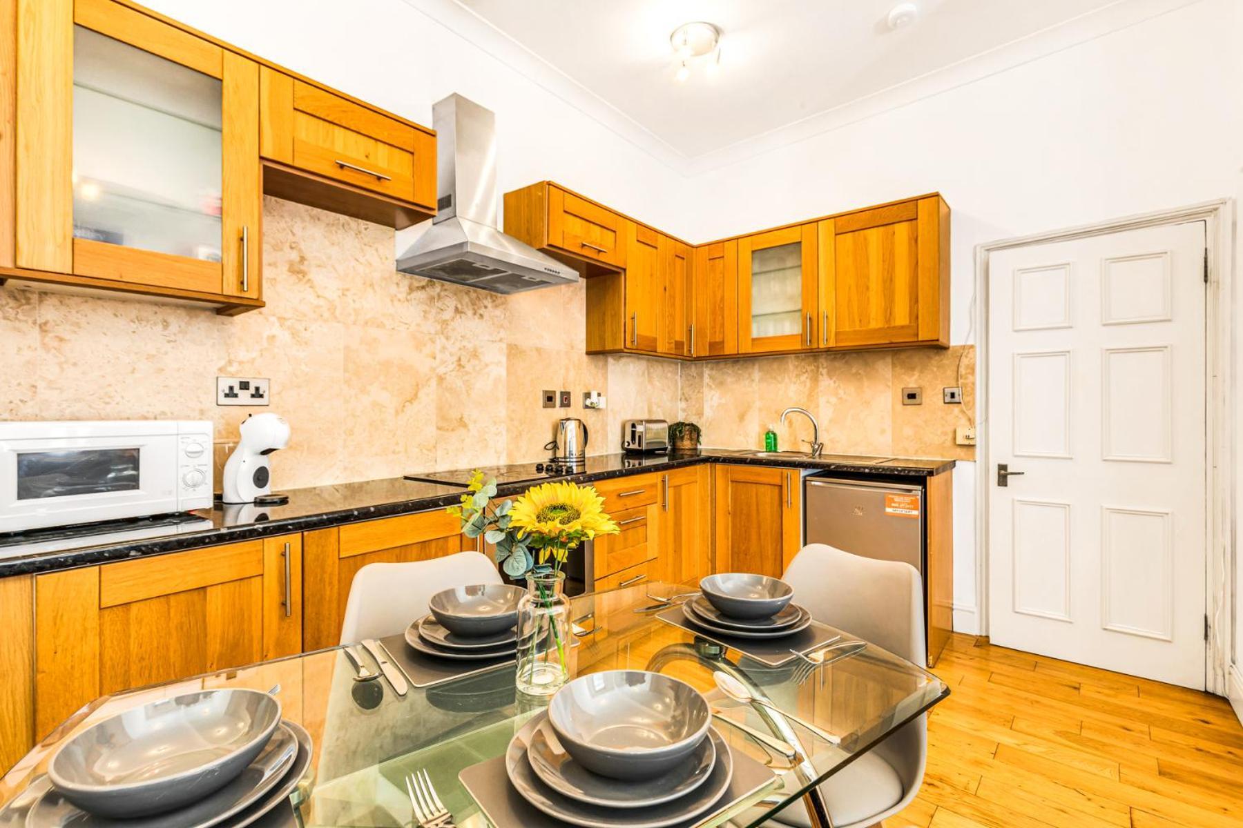 Luxstay2 Earls Court Apartment - Sleeps Up To 8 London Exterior photo